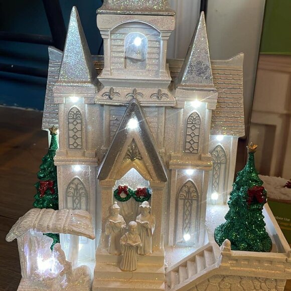 MOMENTS IN TIME Lighted Musical Church 11.7” Christmas Village House LED Lights - Picture 2 of 5